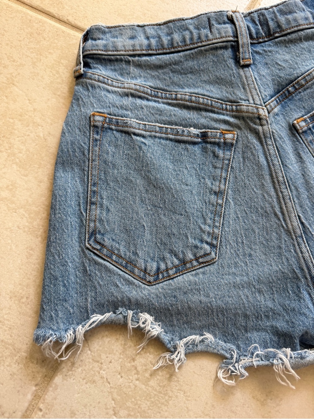 Abercrombie and Fitch size 27 Mom shorts, (high-rise curved love) - Picture 3 of 6